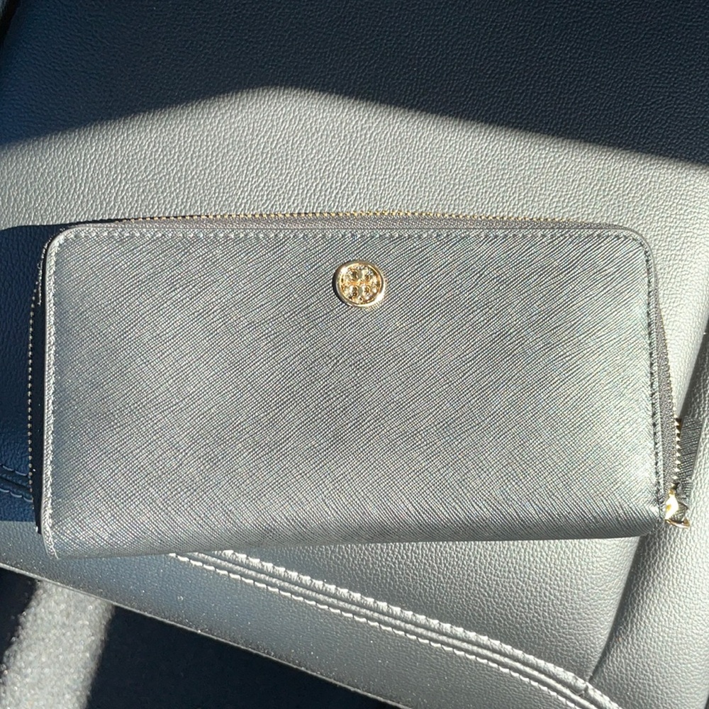 Walker Leather Continental Zip Wallet